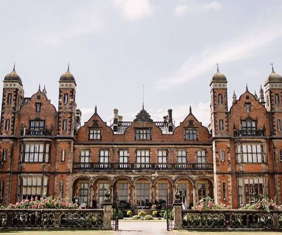 Capesthorne Hall